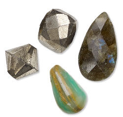 Assorted gemstones