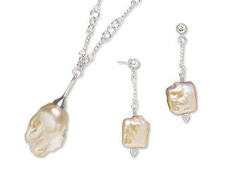 Single-Strand Necklace and Earring Set