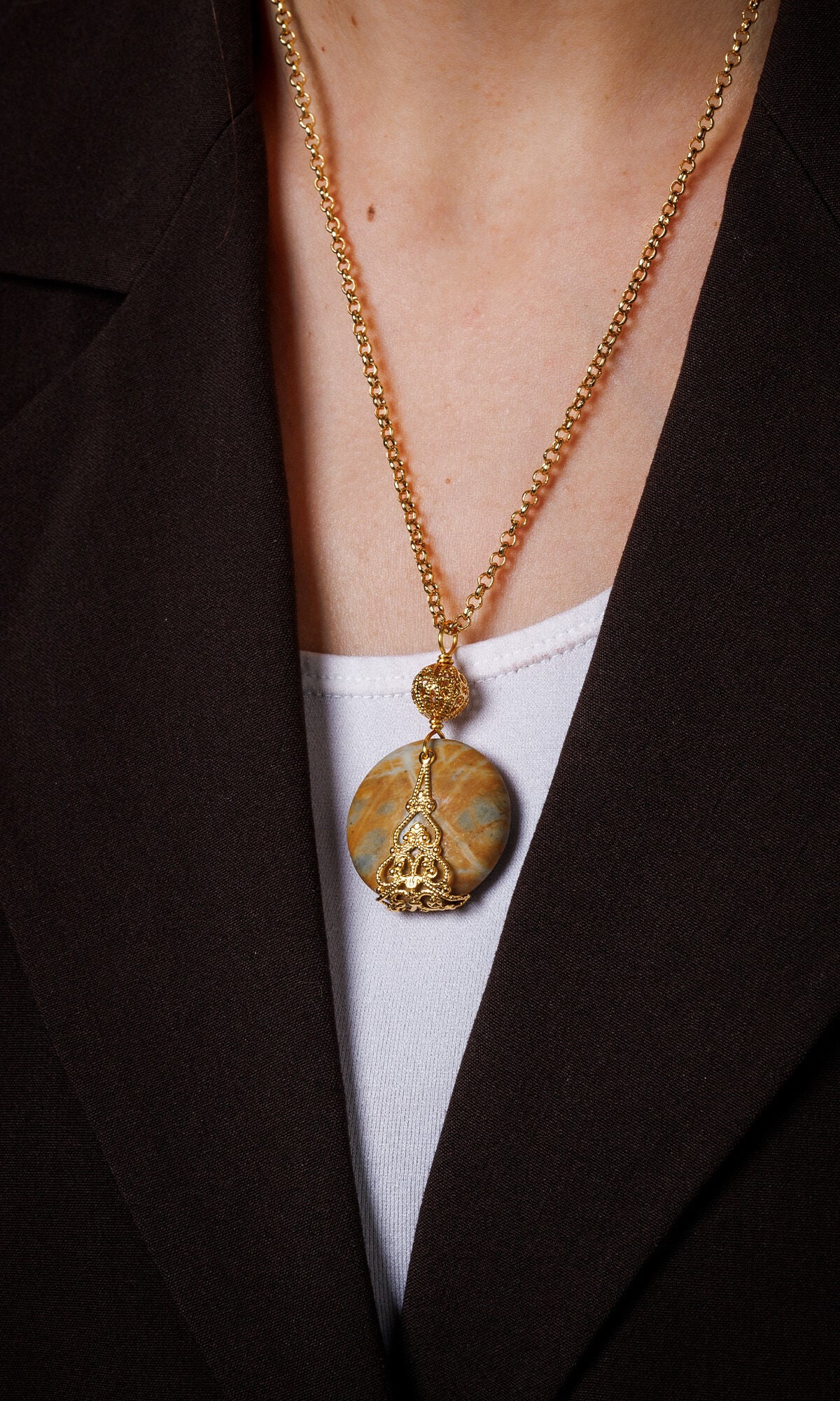 Design Idea R M 2 6 &ndash; Picasso jasper pendant made gold-plated filigree beads and findings on a gold-finished rolo chain