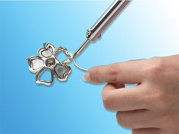 Soldering on a brooch