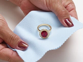 Preventing Wear and Tear in Jewelry Designs
