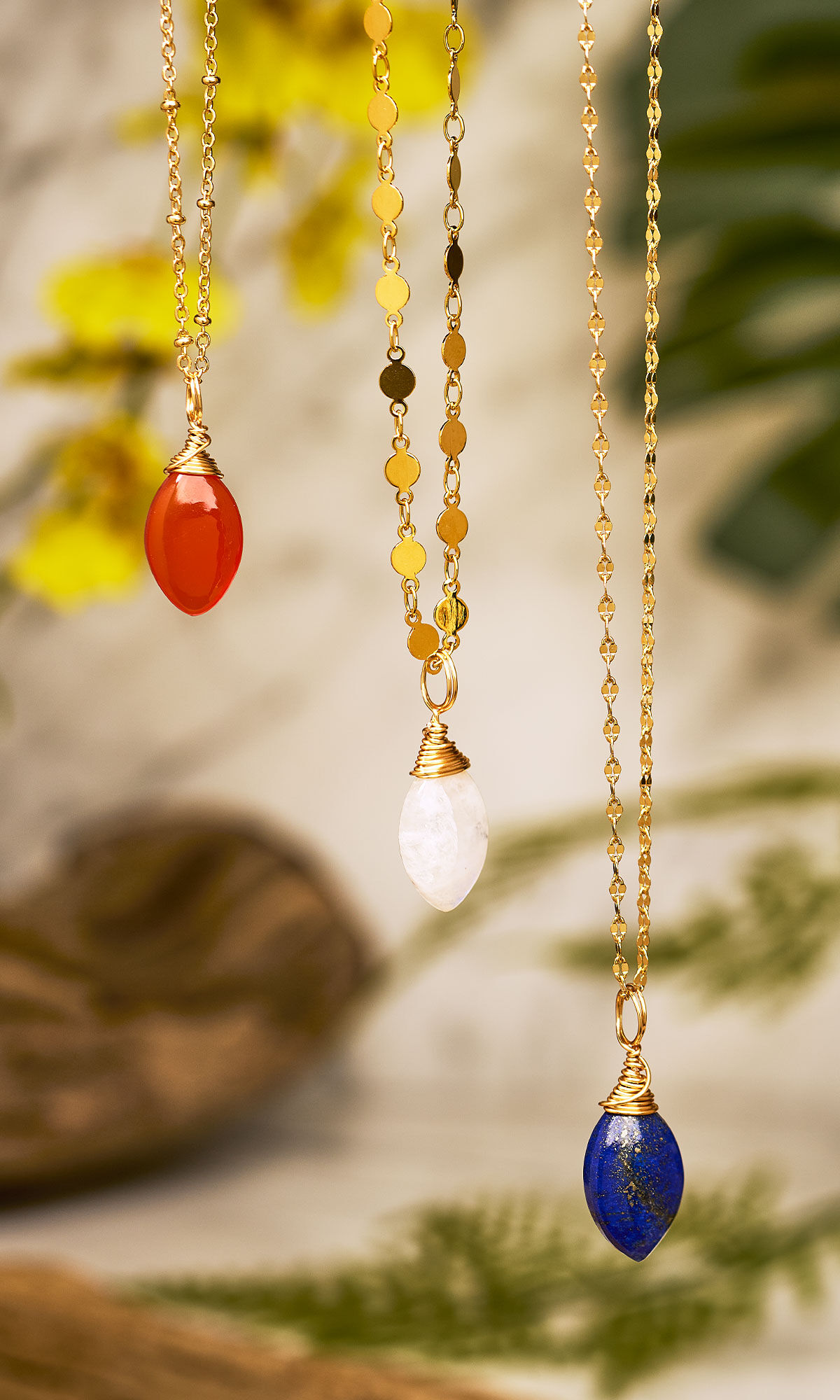 Design Idea RF23 necklace pendants up close 