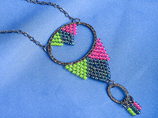Seed Beading 101: How to Make a Brick Stitch