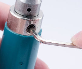 Tightening the mandrel with an Allen wrench