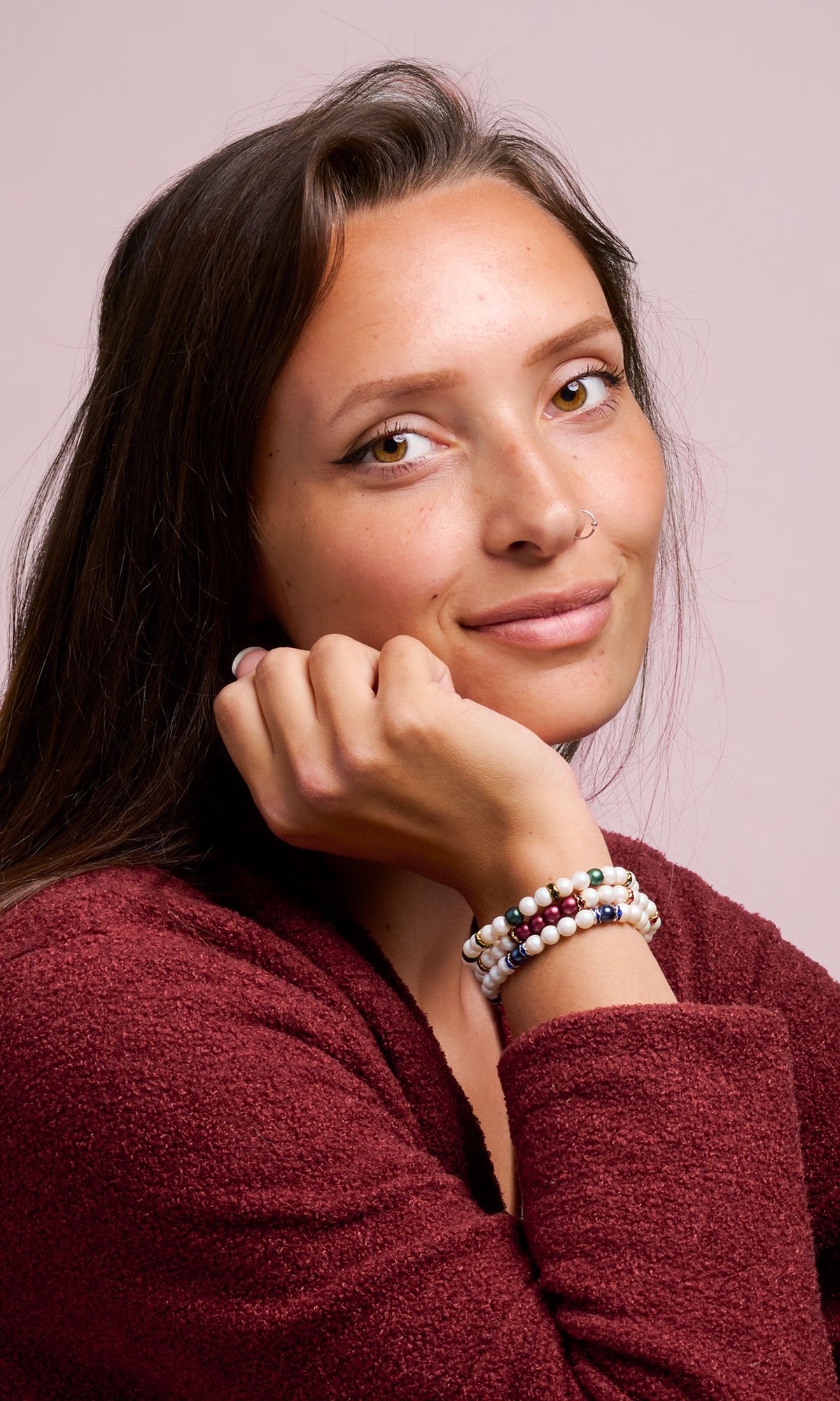 Design Idea R F 3 E: Model wearing Set of three bracelets using crystal pearls and rhinestone rondelle beads set