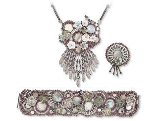 Single-Strand Necklace, Bracelet and Brooch Set