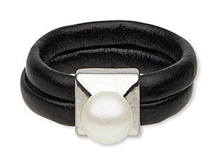 Double-Strand Ring with an Imitation Pearl
