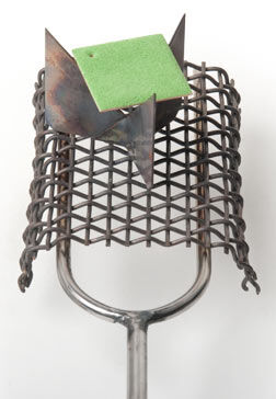 Trivet and mesh on firing fork