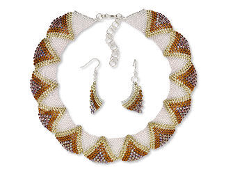 Design Idea J907 necklace with seed beads