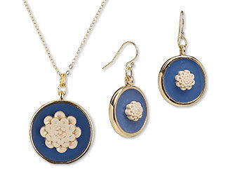 Single-Strand Necklace and Earrings Set