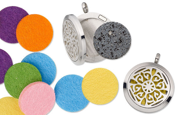 Aromatherapy lockets with felt and lava inserts