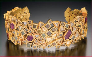 Cuff bracelet with soldered settings