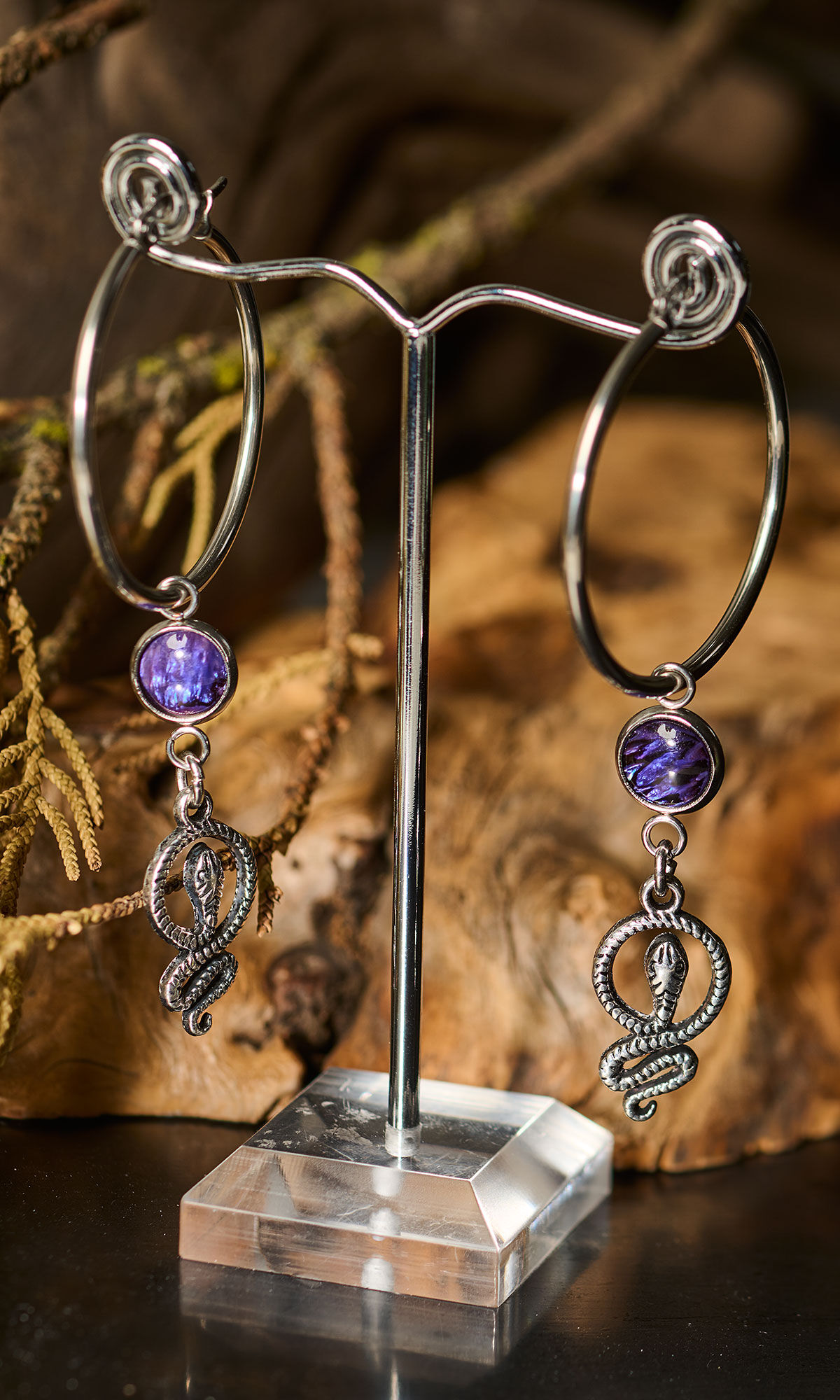 Design Idea QJ42 on an earring stand