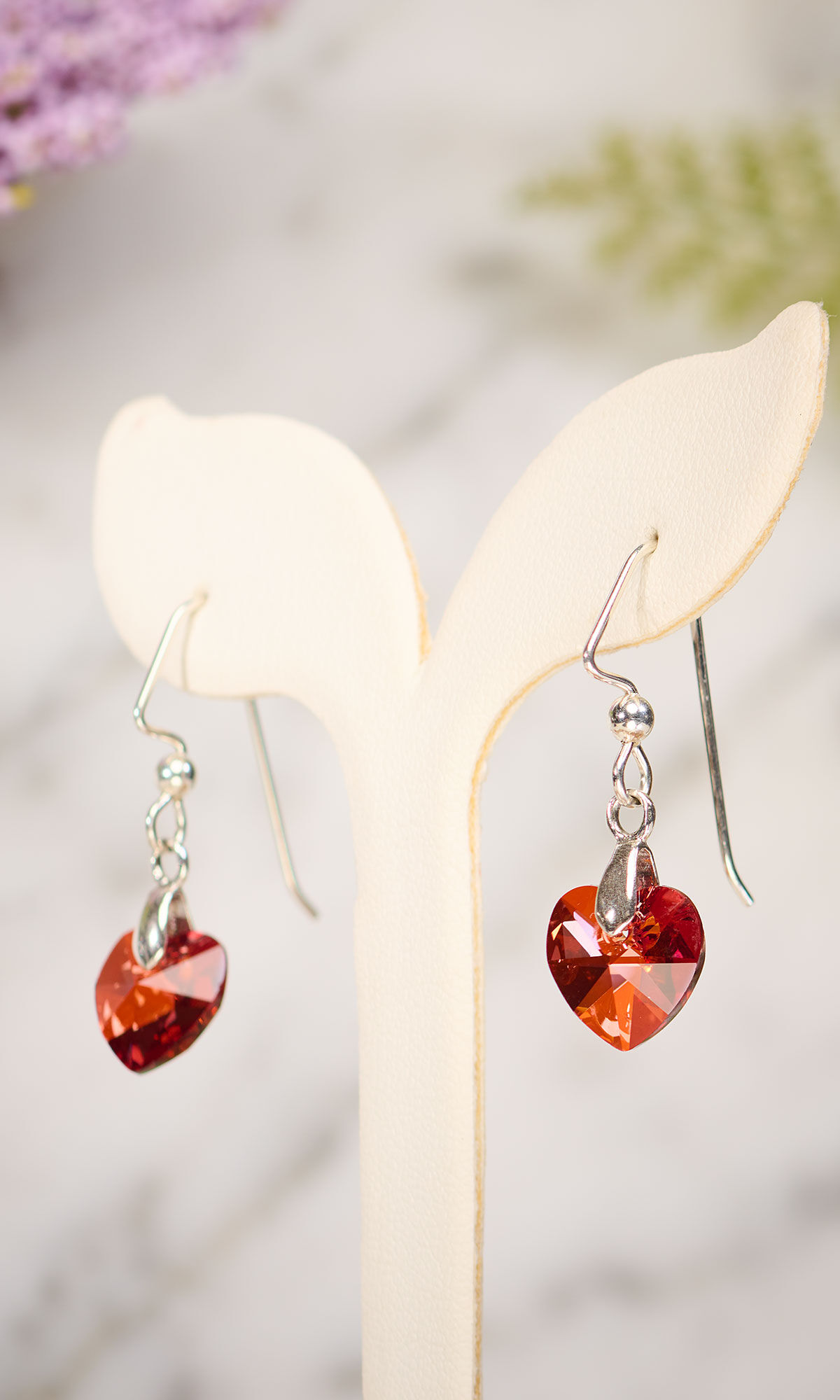 Design Idea RC2P earrings on an earring stand