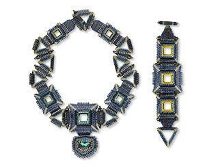 Single-Strand Necklace and Bracelet Set