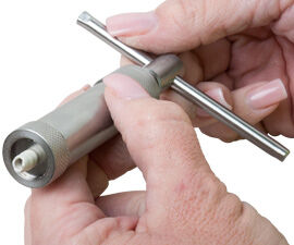 Clay extruder