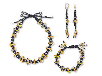 Single-Strand Necklace, Bracelet and Earrings Set