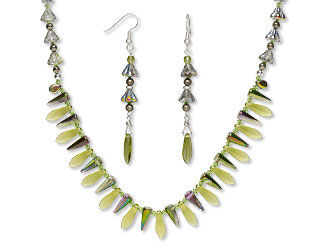 Single-Strand Necklace and Earring Set