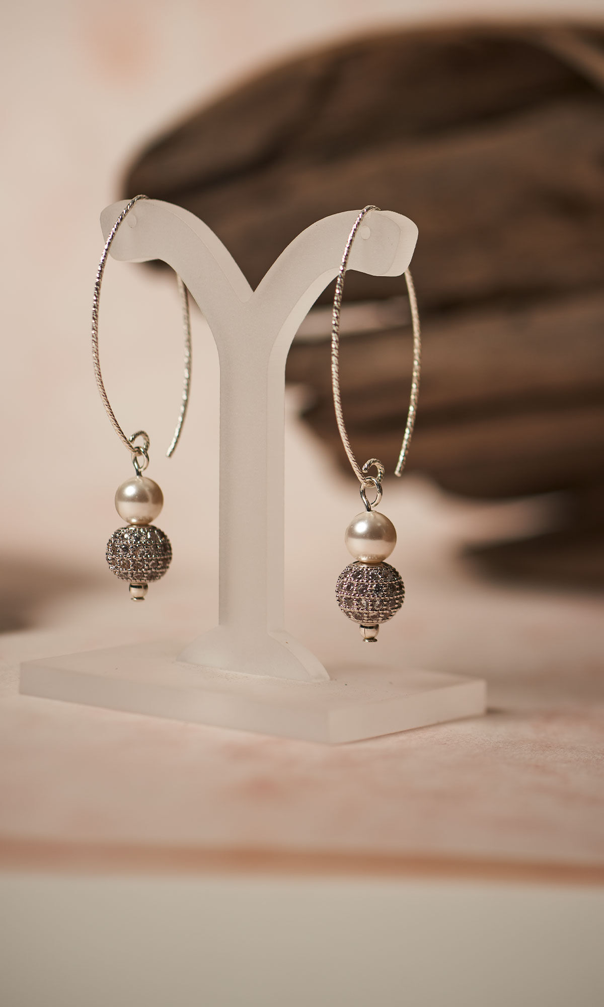 Design Idea QJ3Q on an earring stand