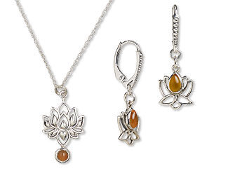 Single-Strand Necklace and Earrings Set