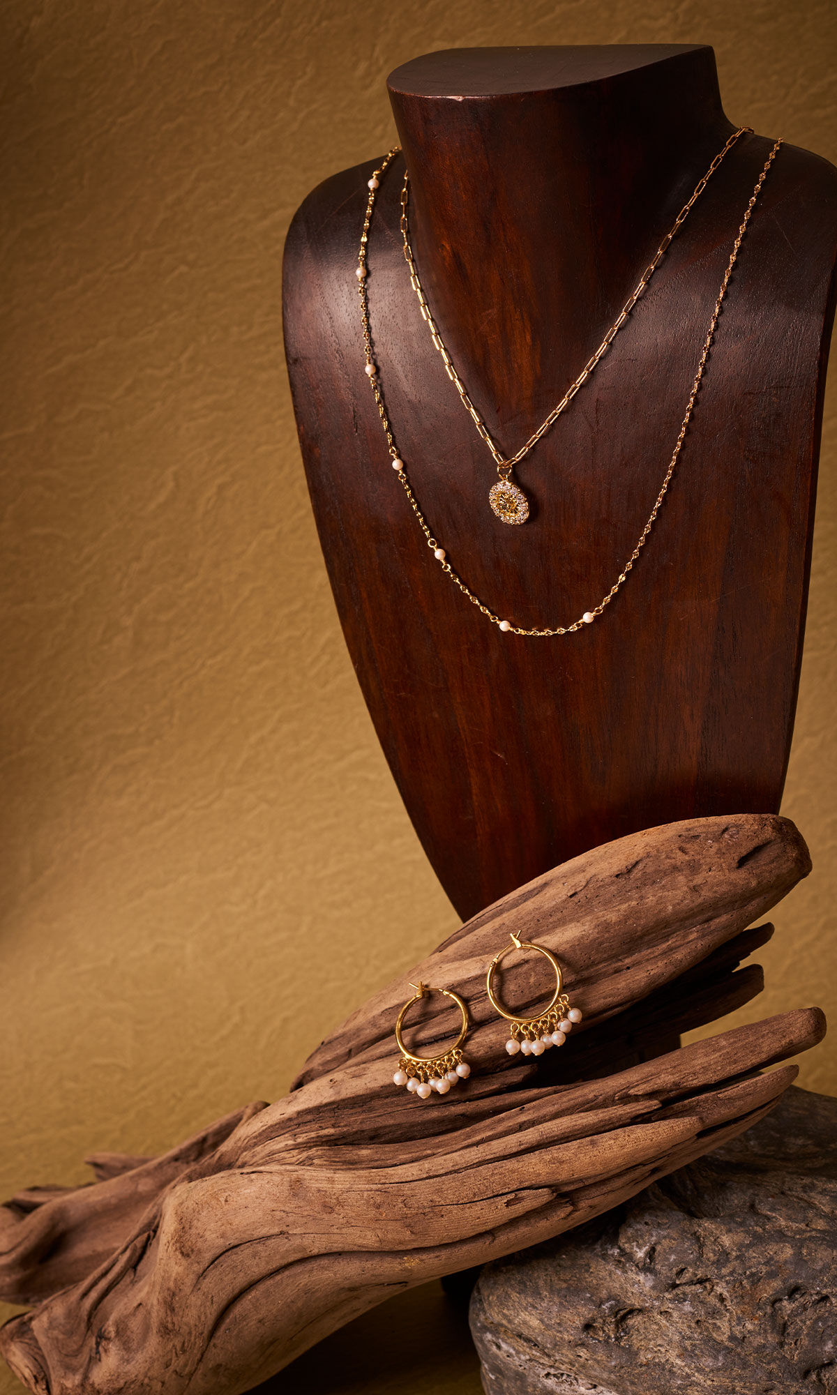 Design Idea QH3F on a wooden display