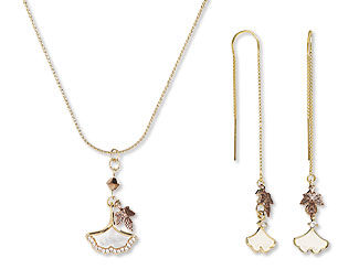 Single-Strand Necklace and Earring Set