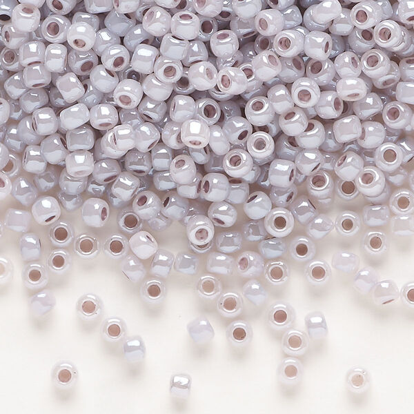 Seed bead, Dyna-Mites™, glass, opaque ceylon grey lilac, #8 round. Sold per 1/2 kilogram pkg. image number 0