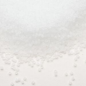 Seed bead, Miyuki, glass, pkg/250g, #15 rocaille, translucent matte crystal clear, (RR-131F).