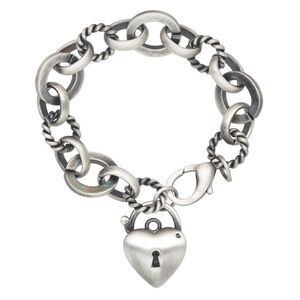 Bracelet, antique silver-plated brass, 20x19mm heart, 7 inches with lobster claw clasp. Sold individually.