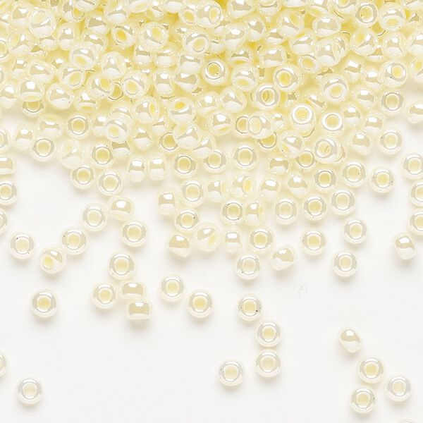 Seed bead, Miyuki, glass, pkg/250g, #8 rocaille, opaque butter cream luster alabaster (RR-527). image number 0