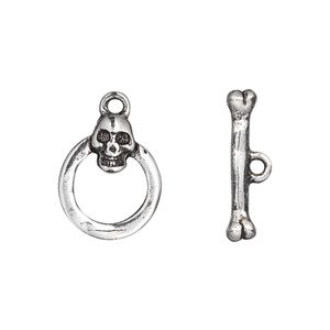 Clasp toggle 1pkg1 silver-plated pewter (tin alloy), 17x14mm skull, antique 1-strand