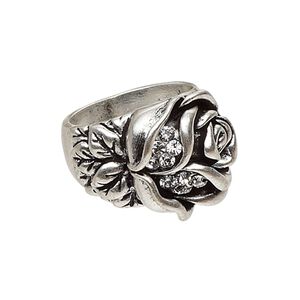 Ring, antique silver-plated "pewter" (zinc-based alloy) and glass rhinestone, clear, 18mm wide with rose design, size 8. Sold individually.
