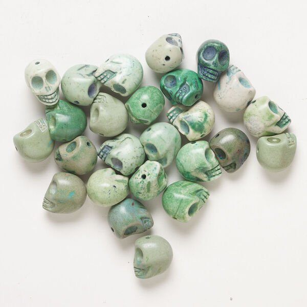Bead mix, "howlite" (imitation) resin 1pkg25, opaque light to dark green, 17x14mm-18x15mm skull. image number 1