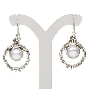 Earring, cultured freshwater pearl (bleached) and antiqued sterling silver, 34mm with beaded open round and fishhook ear wire, 21 gauge. Sold per pair.