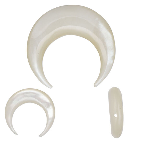 Bead, mother-of-pearl shell (bleached), 31 x 29mm and 17 x 16mm hand-cut naja, Mohs hardness 3-1/2. Sold per 3-piece set. image number 0