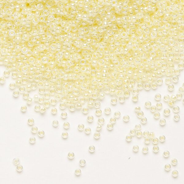 Seed bead, Miyuki, glass, pkg/35g, #15 rocaille, opaque inside dyed color luster light lemon ice alabaster base (RR-514). image number 0