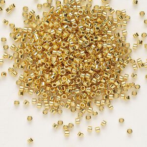 Seed bead, Delica®, glass, pkg/250g, #11 round, opaque 24Kt gold-plated (DB-0031).