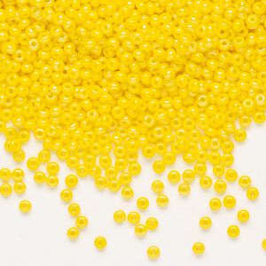 Seed bead, Preciosa Ornela Czech glass, pkg/500g, #11 rocaille, opaque rainbow yellow, (84130).