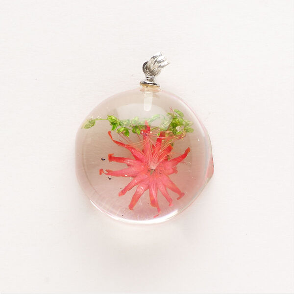 Drop, resin, pkg/1, red/green/clear, 20mm domed round with flower. image number 0