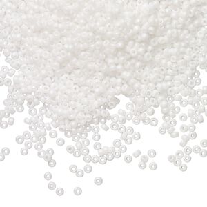 Seed bead, Miyuki, glass, pkg/250g, #15 rocaille, opaque matte rainbow chalk white, (RR-402FR).