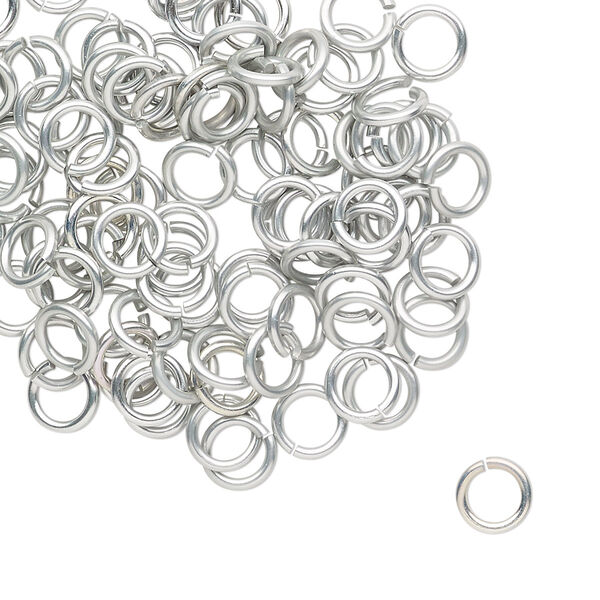 Jump ring, anodized tempered aluminum, silver, 6mm round, 4.2mm inside diameter, 18 gauge. Sold per pkg of 100. image number 0