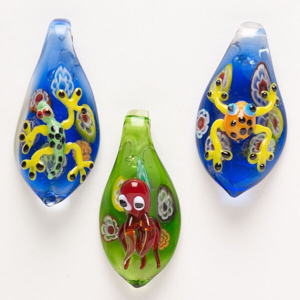 Random focal mix, lampworked glass, pkg/3, opaque to transparent mixed colors, 65x30mm-70x36mm spoon with animal. image number 0
