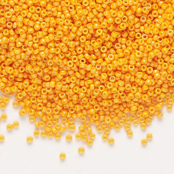 Seed bead, Miyuki, glass, pkg/250g, #15 rocaille, opaque outside dyed squash, (RR-1478). image number 0