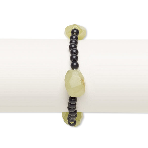 Bracelet, stretch, quartz (dyed) and acrylic, black and green, 5mm round and small to medium faceted tumbled nugget, 5-1/2 inches. Sold individually. image number 0