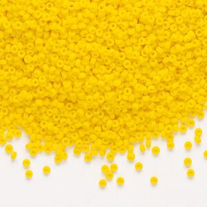 Seed bead, Miyuki, glass, pkg/35g, #15 rocaille, opaque matte canary, (RR-404DF).