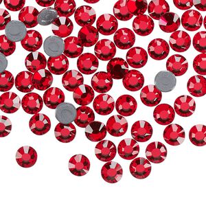 Flat back, Dance With Me™ crystal hotfix rhinestone, light Siam, foil back, 4.6-4.8mm rose, SS20. Sold per pkg of 144 (1 gross).