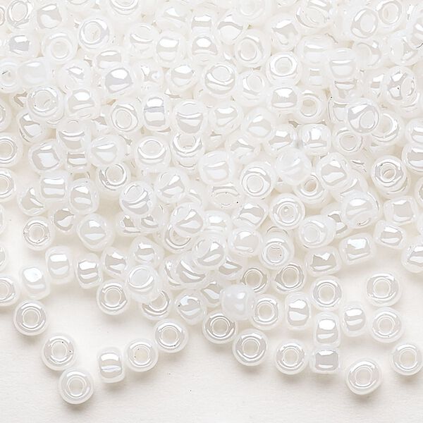 Seed bead, Dyna-Mites™, glass, opaque ceylon pastel white, #6 round. Sold per 40-gram pkg. image number 0