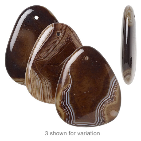 Focal, striped black agate (dyed), 48x40mm shield, B grade, Mohs hardness 6-1/2 to 7. Sold individually. image number 0