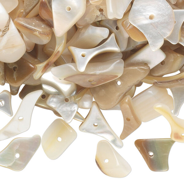 Bead mix, gold lip shell (natural), small to extra-large chip, Mohs hardness 3-1/2. Sold per 1/4 pound pkg, approximately 340-350 beads. image number 0
