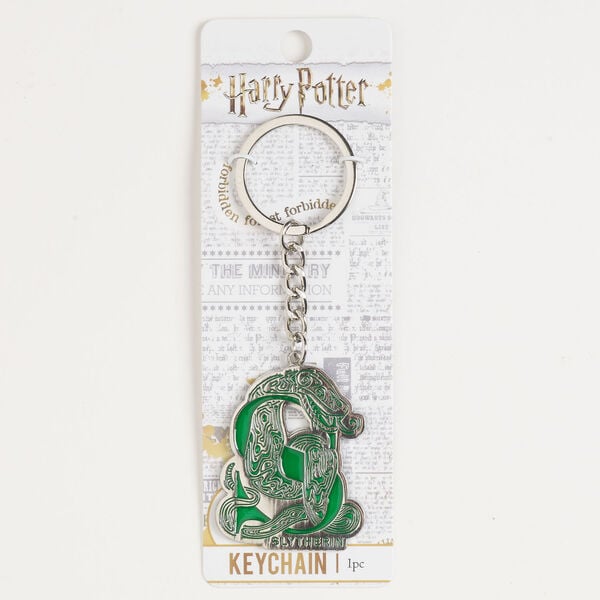 Keychain, silver-finished brass and steel / enamel, green, 4 inches with 47x37mm Slytherin™ and split ring. image number 0